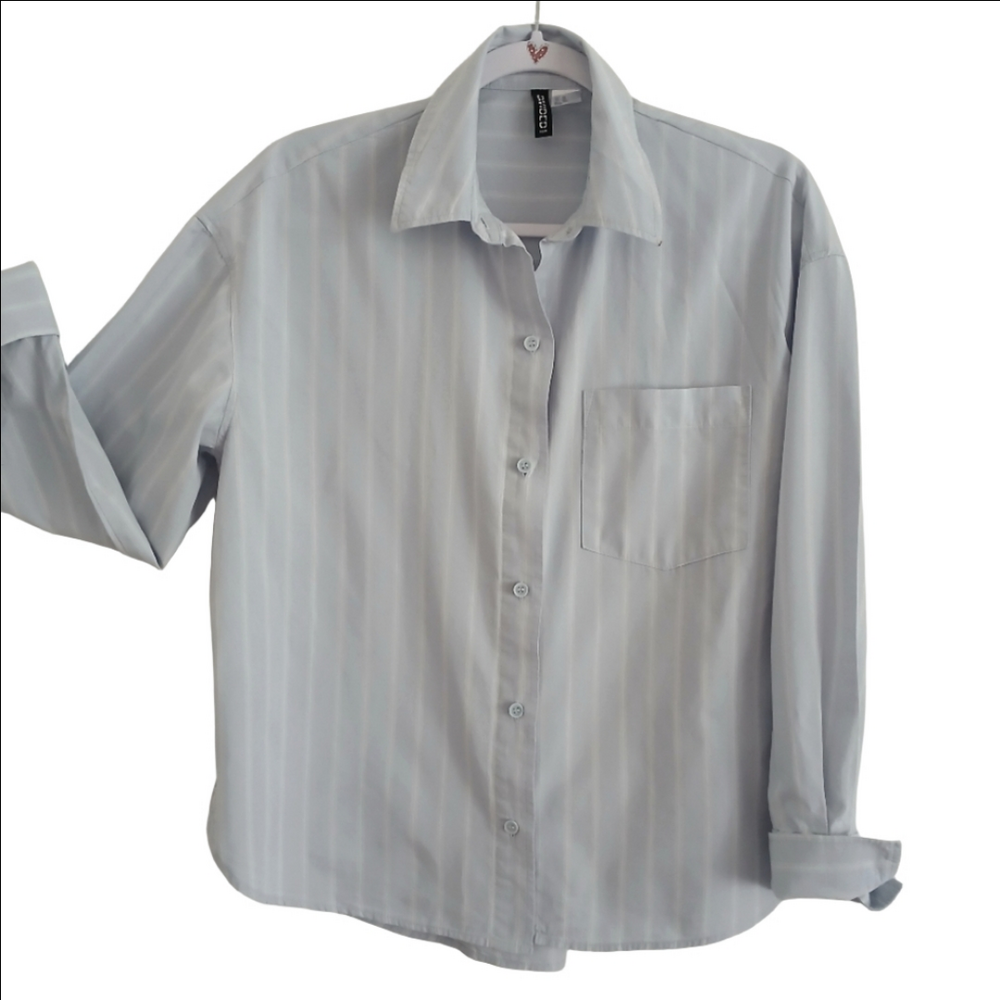DIVIDED H&M Lgt Blue Striped Button down Cotton  Sz XS FITS very big